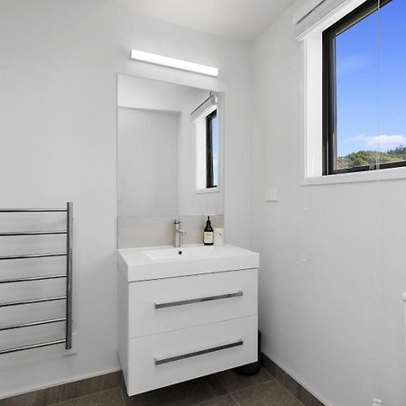 Whitby Townhouse Porirua Exterior foto